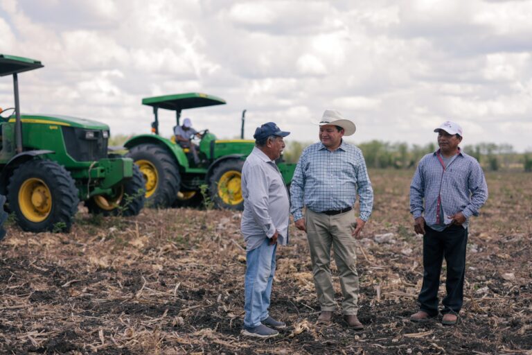 Díaz Mena impulsa al campo yucateco