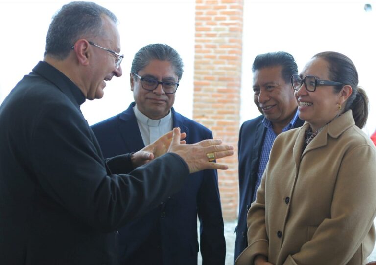 Visita Ecatepec el Nuncio Apostólico en México