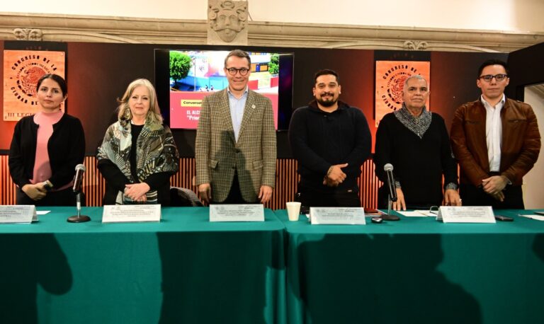 Foro impulsa reformas legales para proteger a jóvenes de consumo publicitario de alcohol