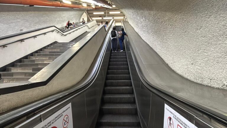 Metro CDMX refuerza mantenimiento de escaleras eléctricas en Línea 7