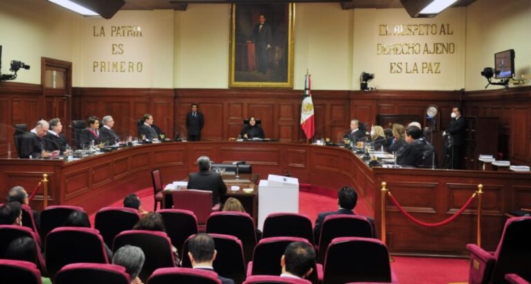 Morena presenta iniciativa para eliminar uso de la toga en la SCJN