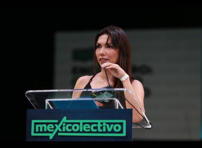 Deben mujeres en y con poder dejar de gobernar como los hombres