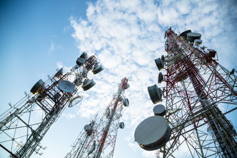 Senado aprueba nueva Ley de Telecomunicaciones con impacto en medios comunitarios
