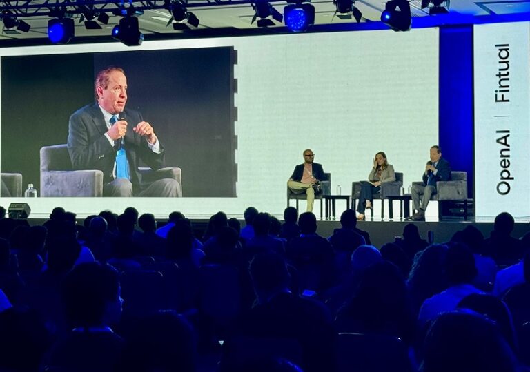 Propone Eruviel Ávila Inteligencia Artificial a planes de estudio de nivel básico