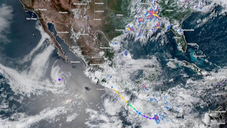 Informa Protección Civil sobre huracán Erick; 32 municipios de México serán afectados