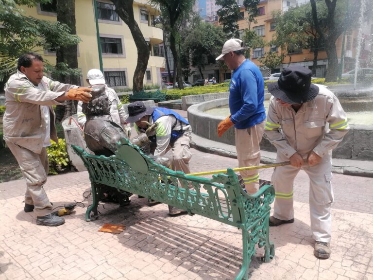 DIARIO EJECUTIVO: Retiran las estatuas de Fidel y el Che Guevara