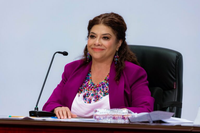 Clara Brugada lanza plataforma digital con 31 trámites del Registro Civil incluidos