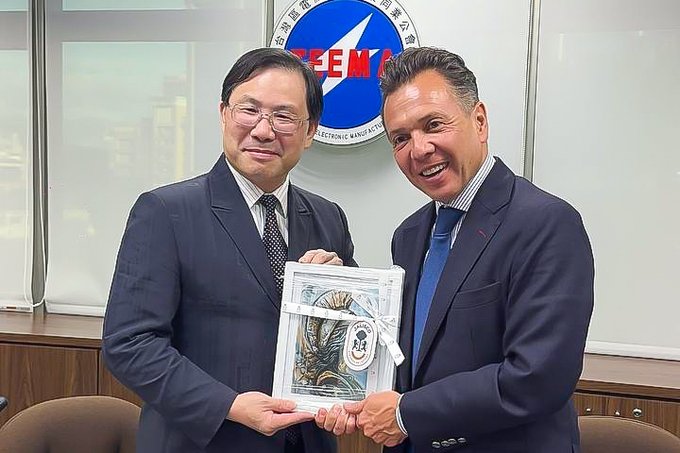 Pablo Lemus promociona a Jalisco como la capital de la industria tecnológica de Latinoamérica