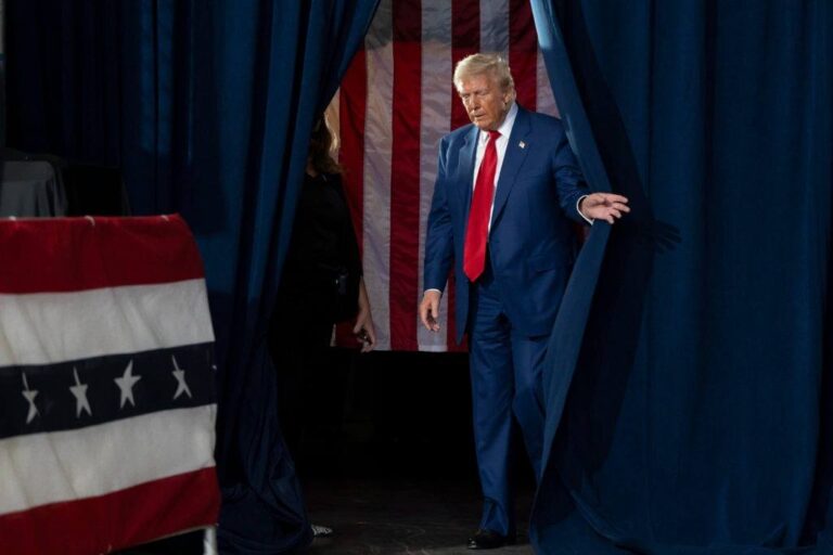 Trump es diagnosticado con insuficiencia venosa crónica