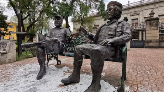 Claudia Sheinbaum propone reubicar esculturas del Ché Guevara y Fidel Castro del Jardín Tabacalera