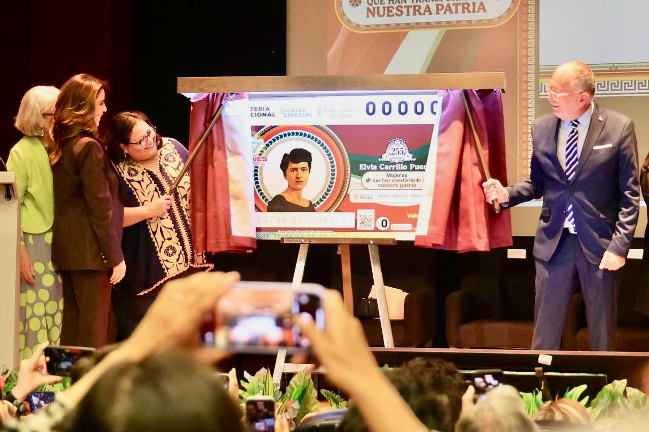 Dedican ‘cachito’ de la Lotería Nacional a las mujeres que han transformado la patria