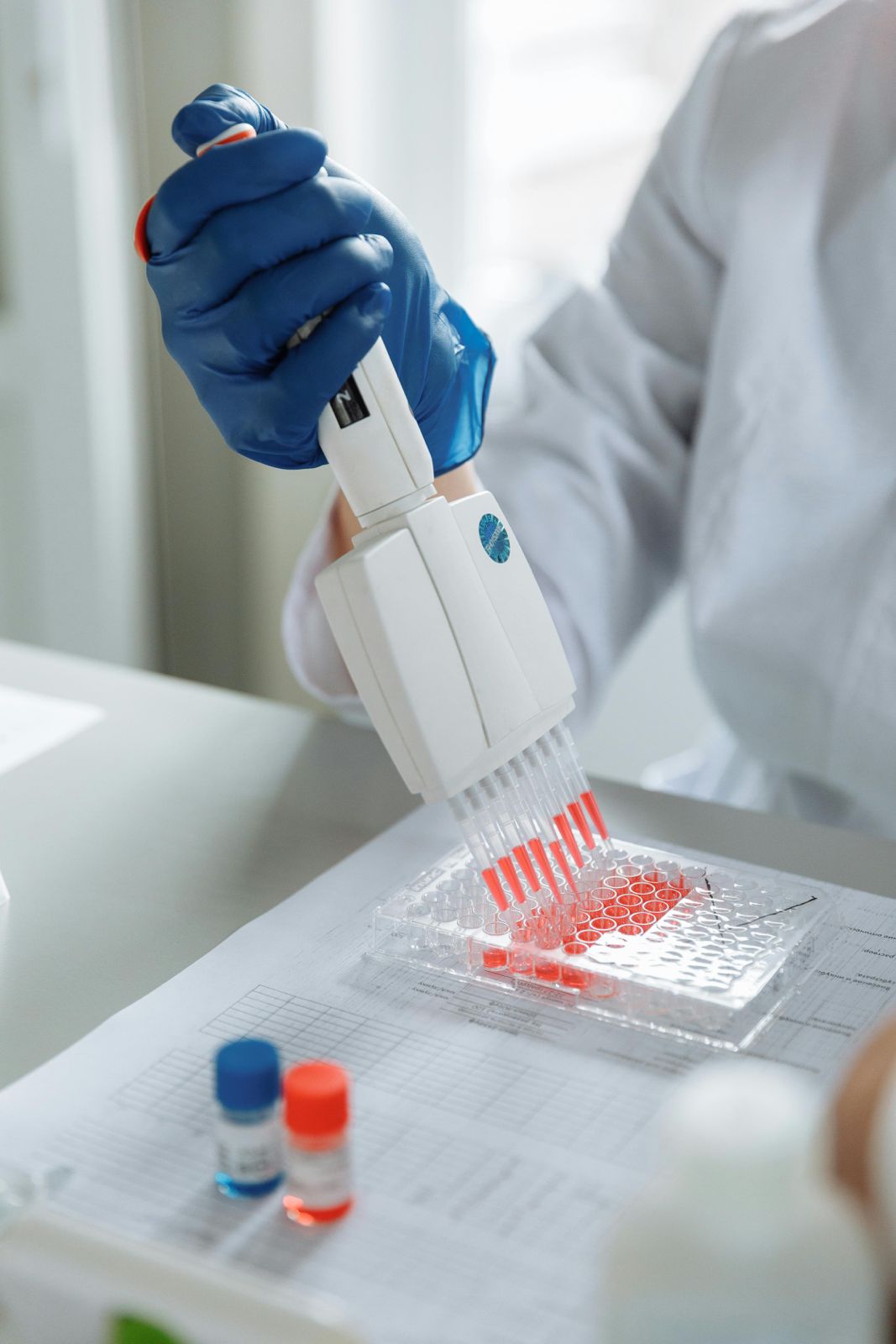 Anuncian alianza para introducir tratamientos contra la osteoartritis en México