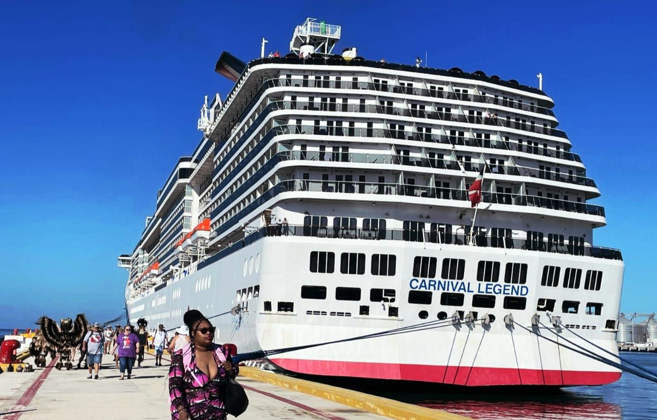Yucatán le da la bienvenida al crucero Carnival Legend