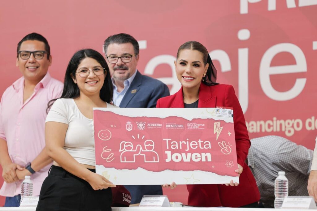 Evelyn Salgado lanza la "Tarjeta Joven" en Guerrero