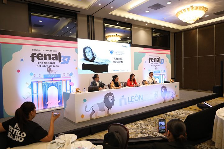 Ángeles Mastretta será reconocida en la Fenal 2026