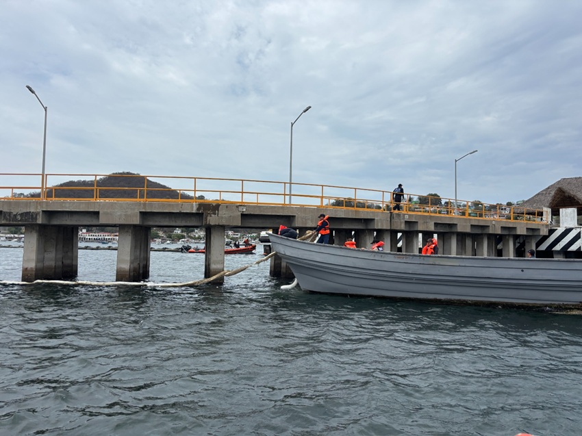 Desactivan Plan de Contingencias en Manzanillo tras controlar derrame de hidrocarburos